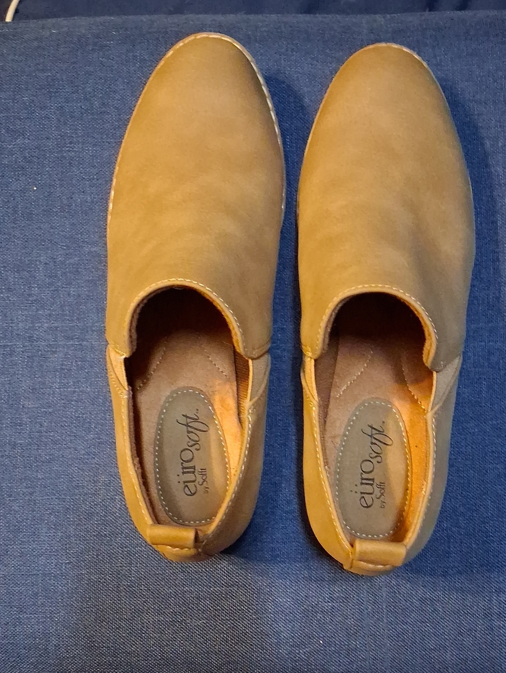 Women’s Slip-On Casual Shoes in Tan